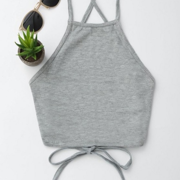 Open back cropped halter top - Picture 2 of 6